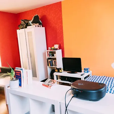 Bright Studio In The Old Apartmán